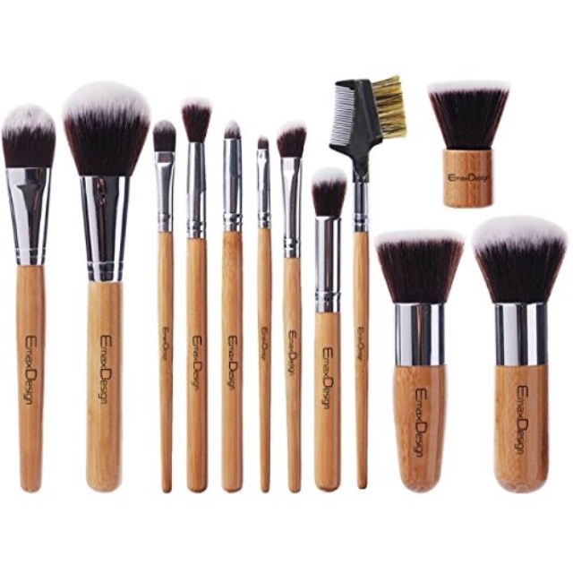 kabuki concealer brush