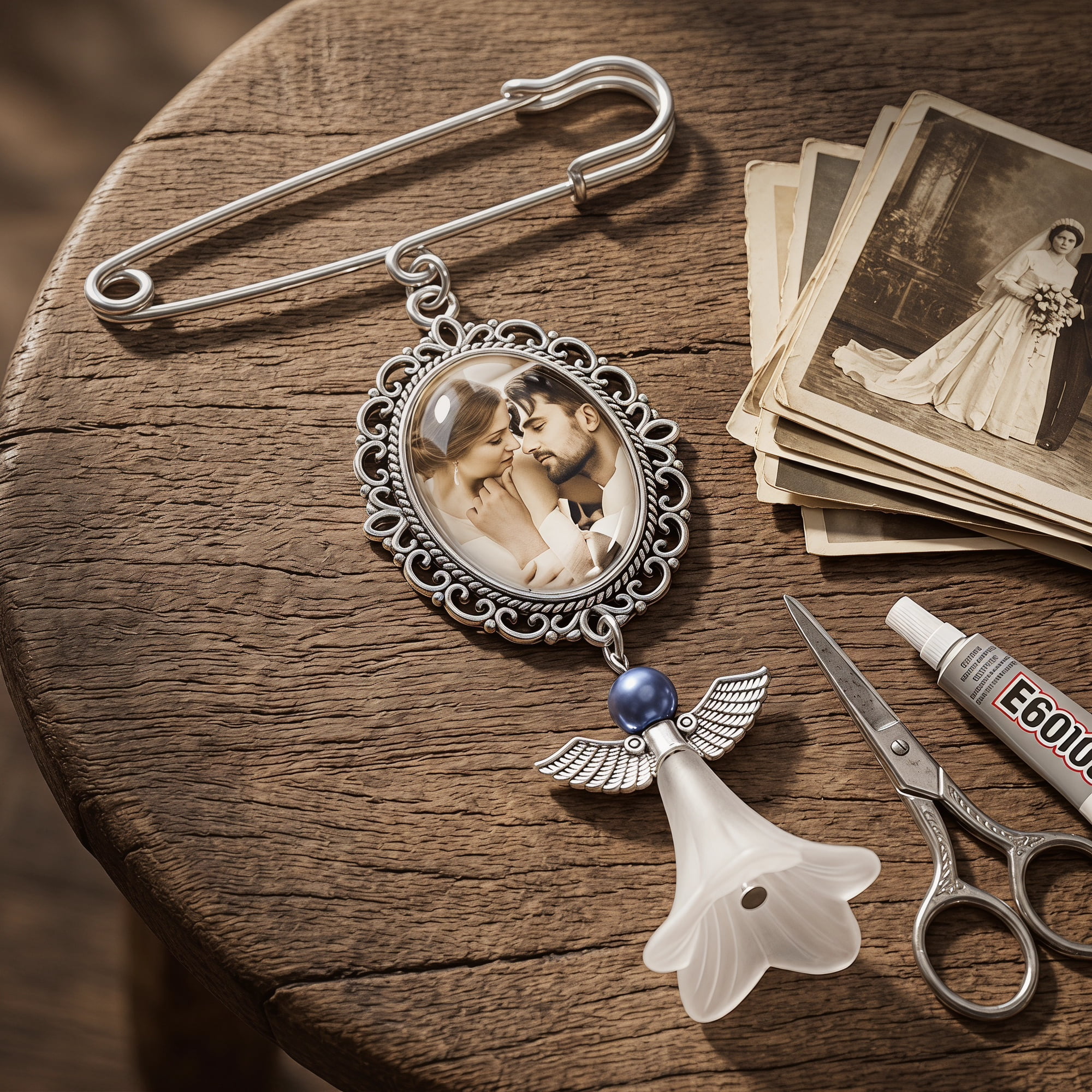 HINTRMENT 2-Pack Wedding Bouquet Photo Charms Memorial Frame Pendants for Keepsake Jewelry Accessories