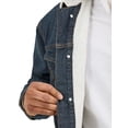 thumbnail image 4 of Chaqueta Wrangler de mezclilla rústica con corte vaquero con forro occidental para hombre, 4 of 5