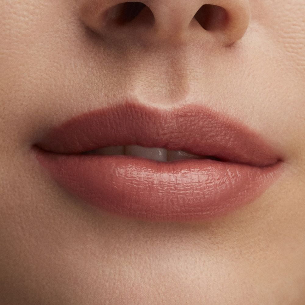Mac Hug Me Lipstick