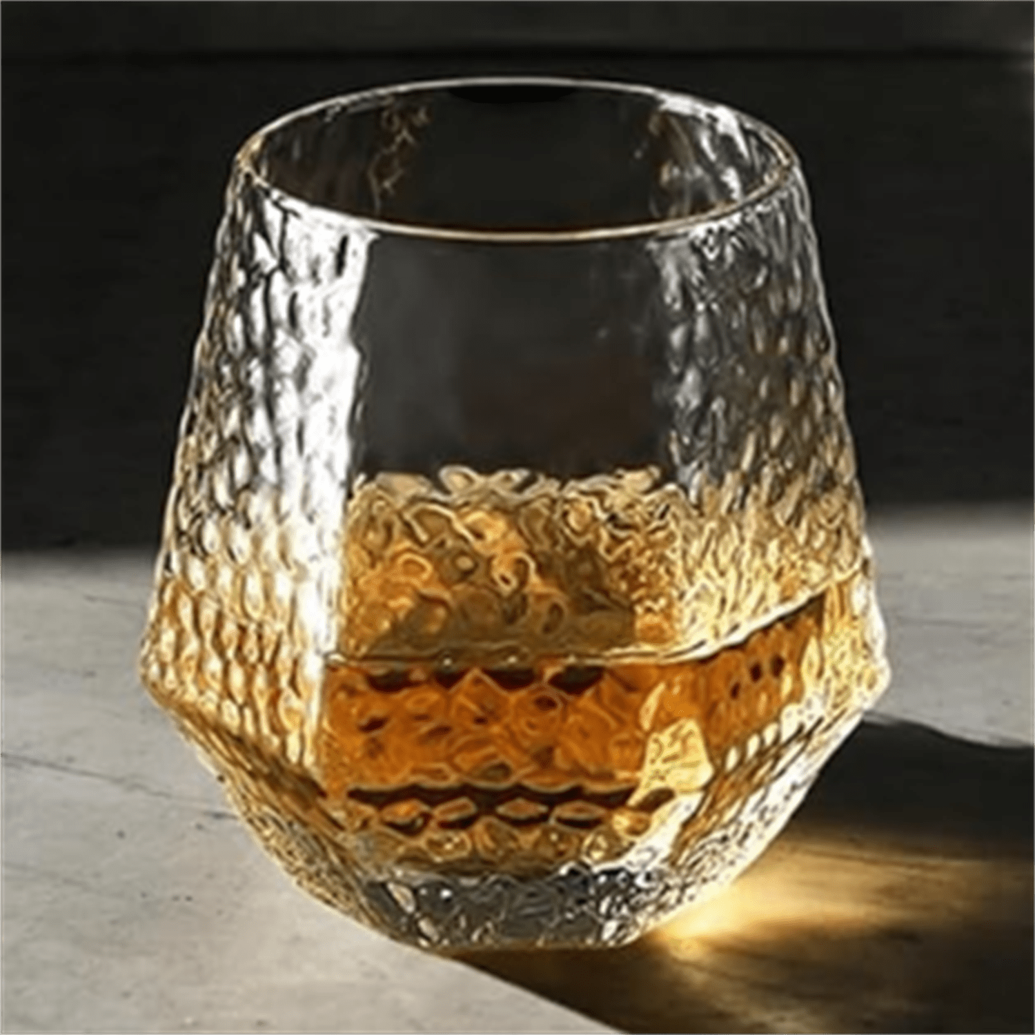 40 count Diamond Unbreakable Stemless Plastic Wine Champagne Whiskey Glasses Elegant Durable Disposable Indoor Outdoor Ideal for Home, Office, Bars, Wedding, 12 Ounce Cups (Hammered Clear)