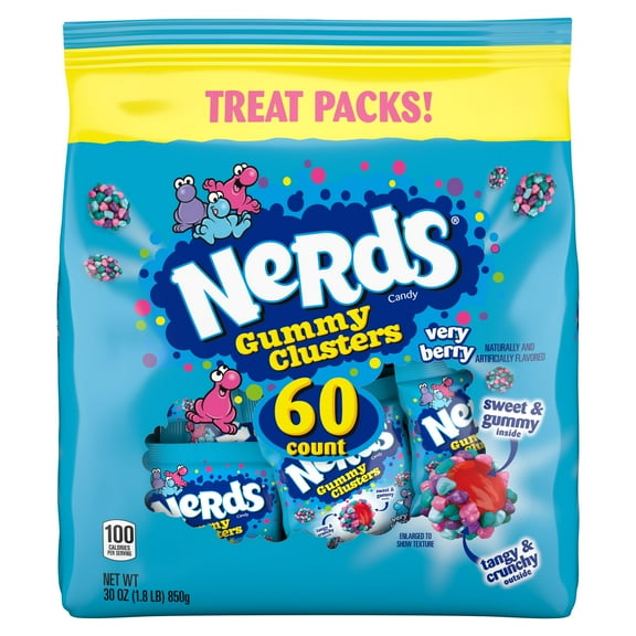 NERDS Gummy Clusters Candy, Very Berry, Crunchy and Gummy, 30 oz (60 Treat Size Packs)