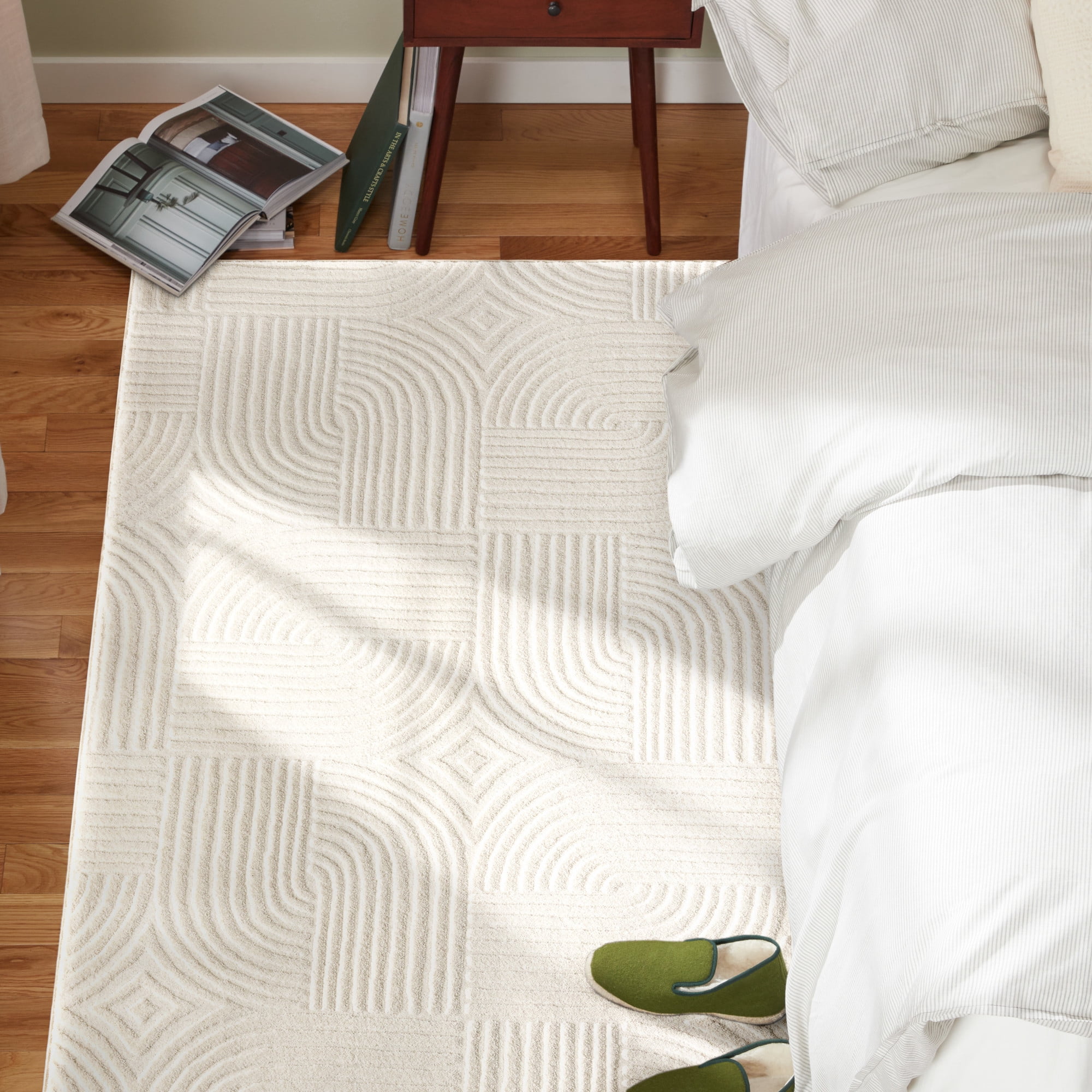 TOWN & COUNTRY EVERYDAY Stone Geo Curve Soft Felt Everwash®, Machine Washable Area Rug with Non-Slip Backing, Geometric Rug, Ivory, 1'7"x2'11"