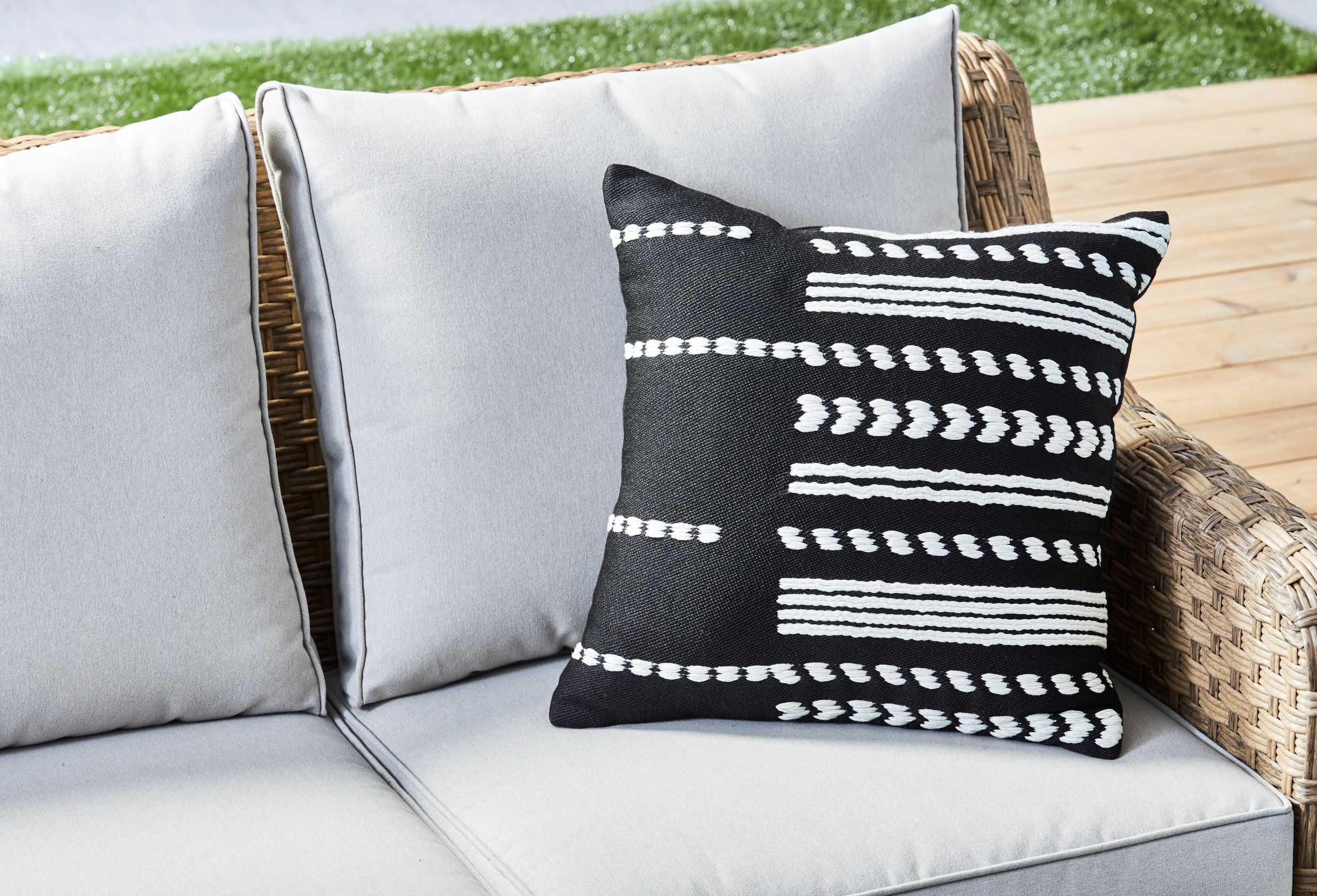 Better Homes & Gardens B&W Stripe Outdoor Throw Pillow, 19" x 19" Square - image 4 of 5