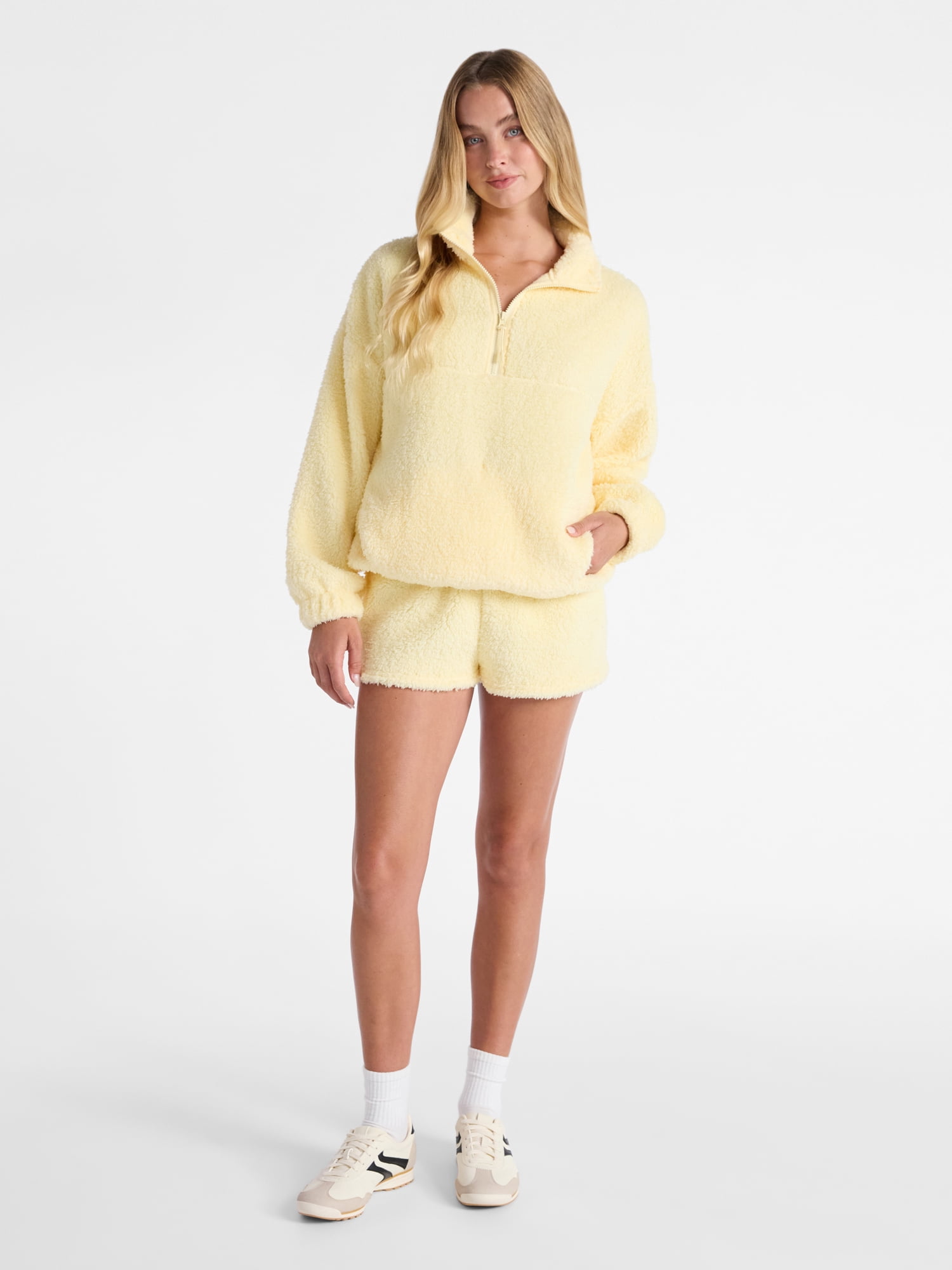 No Boundaries Plush Bungee Cord Shorts, Women's