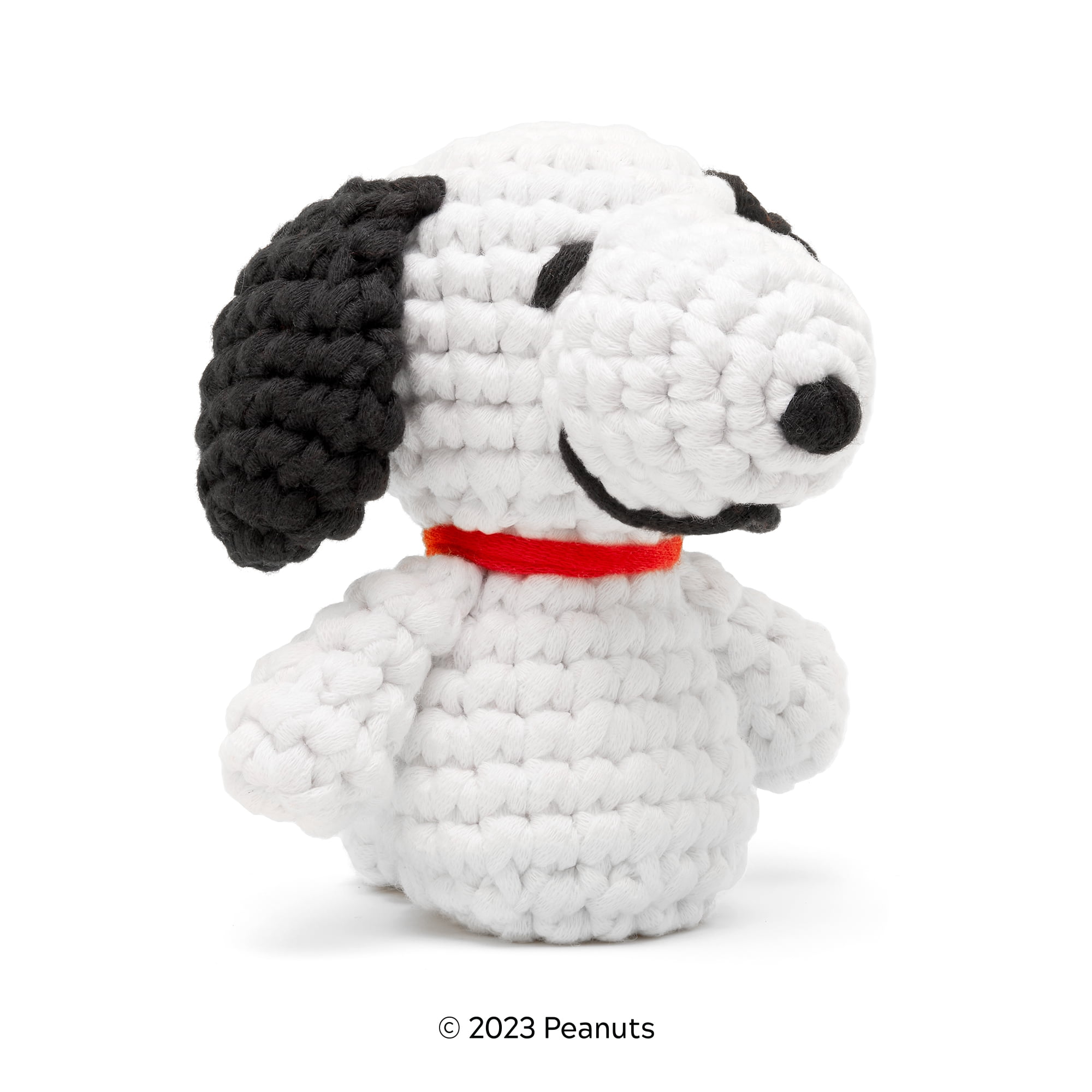 The Woobles Beginner Crochet Amigurumi Kit – Snoopy, Learn to Crochet Character Craft Kit for Kids and Adults
