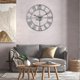 thumbnail image 3 of Reloj de pared grande de metal rústico moderno, redondo, silencioso, sin tictac, funciona con pilas, reloj romano blanco de 47 cm, decoración de pared para sala de estar, dormitorio, cocina y jardín, 3 of 5
