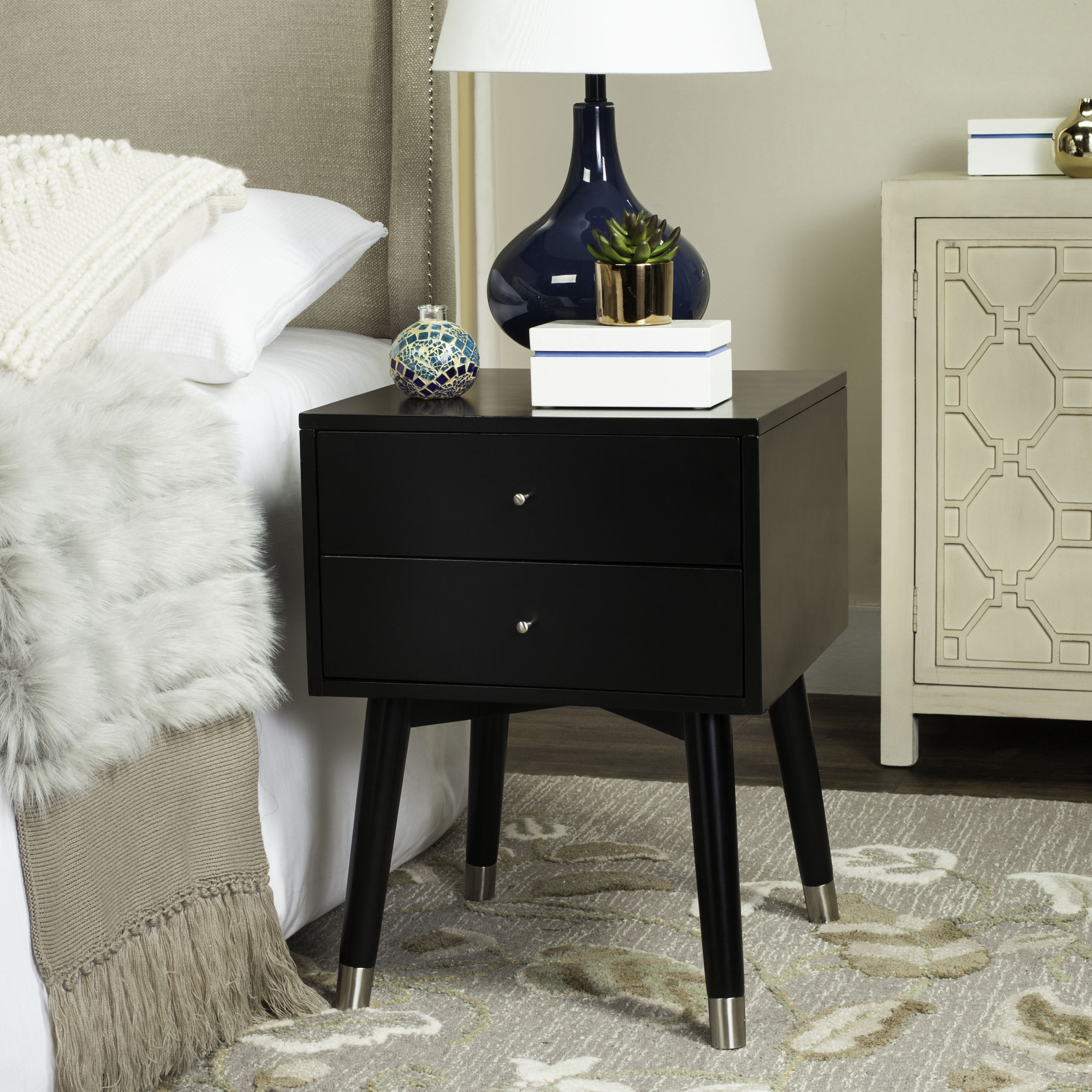 Safavieh Lyla 2-Drawer Mid-Century Retro Night Stand, Black/Silver