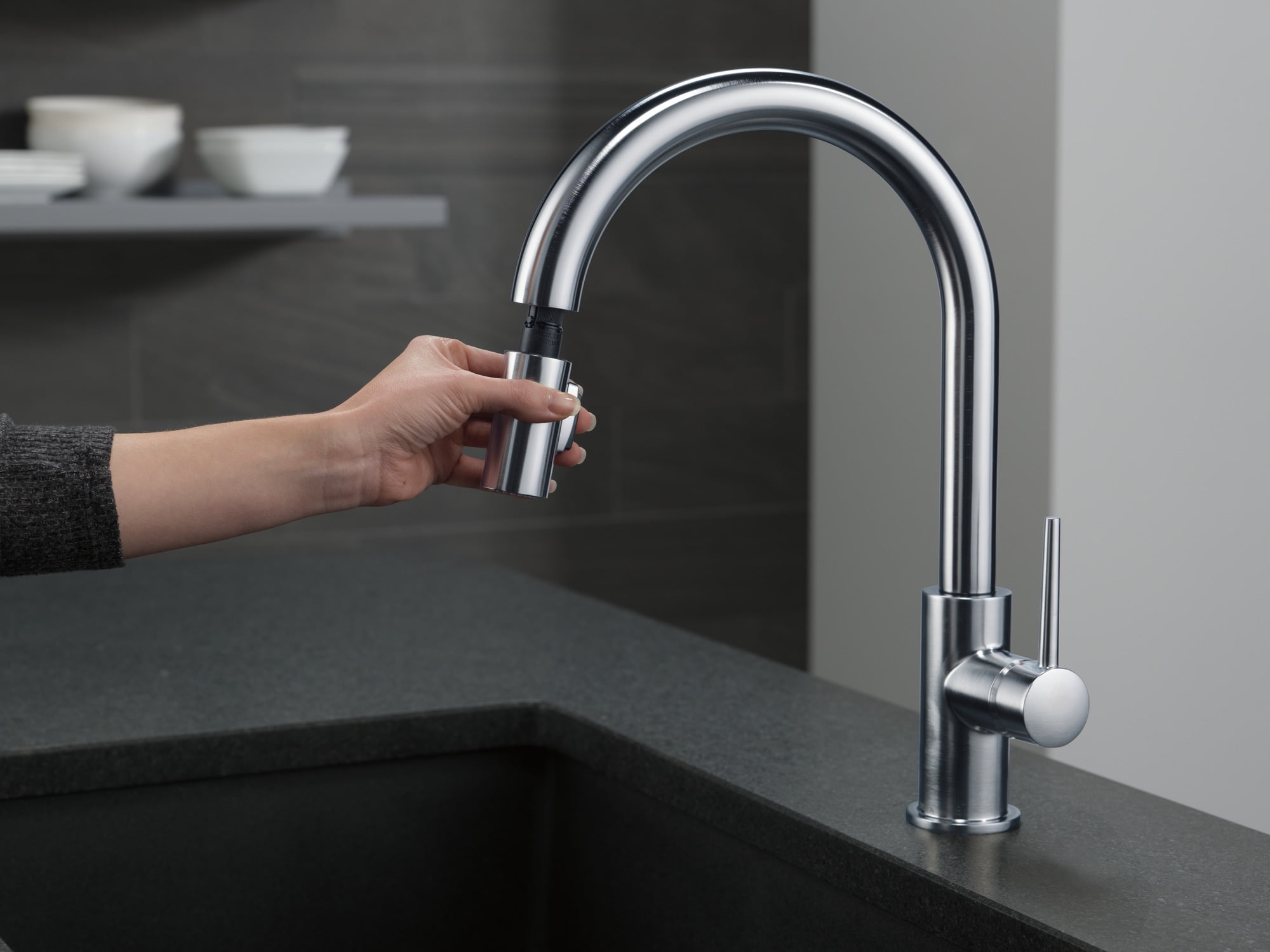 Delta Trinsic Single Handle Pull-Down Kitchen Faucet in Arctic Stainless 9159-AR-DST
