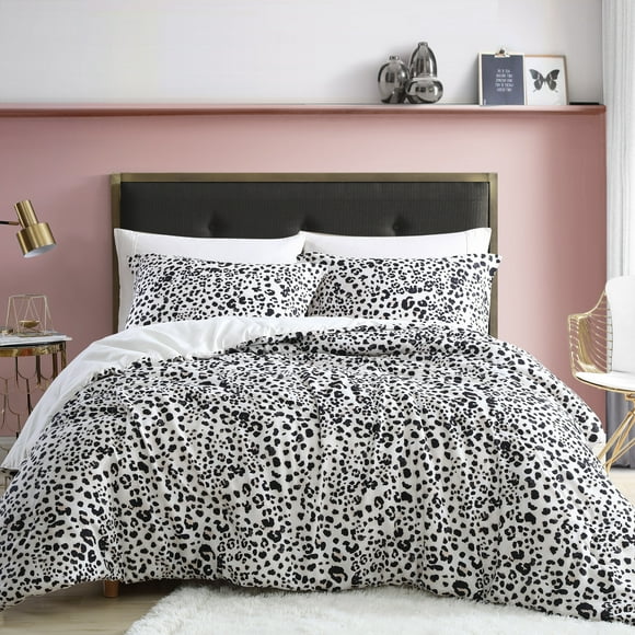 Betsey Johnson Betsey Johnson