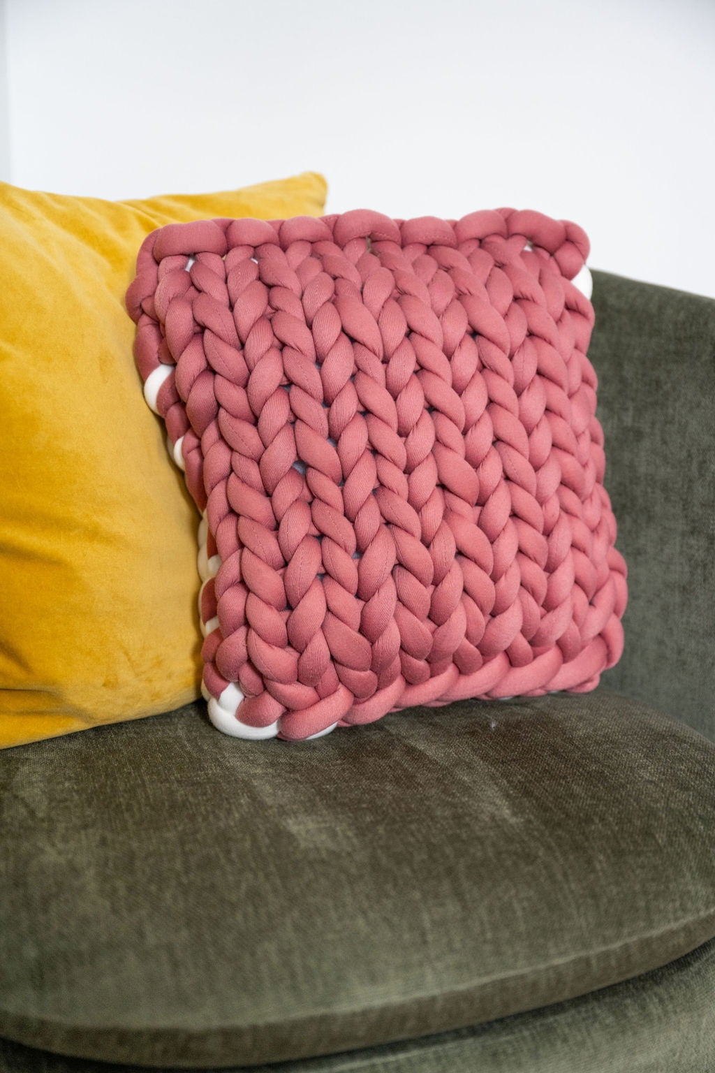 Lion Brand Yarn Cover Story Squish Stitch Chili Pepper Jumbo Polyester Yarn 1 Skein
