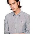 thumbnail image 3 of Camisa Tommy Hilfiger Oxford de manga larga con botones para hombre, 3 of 4