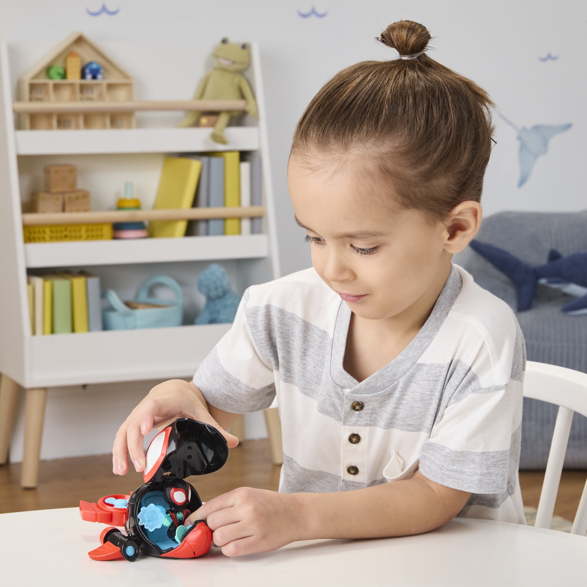 Marvel Spidey and his Amazing Friends Water-Webs Spin Dolphin Submarine Toy