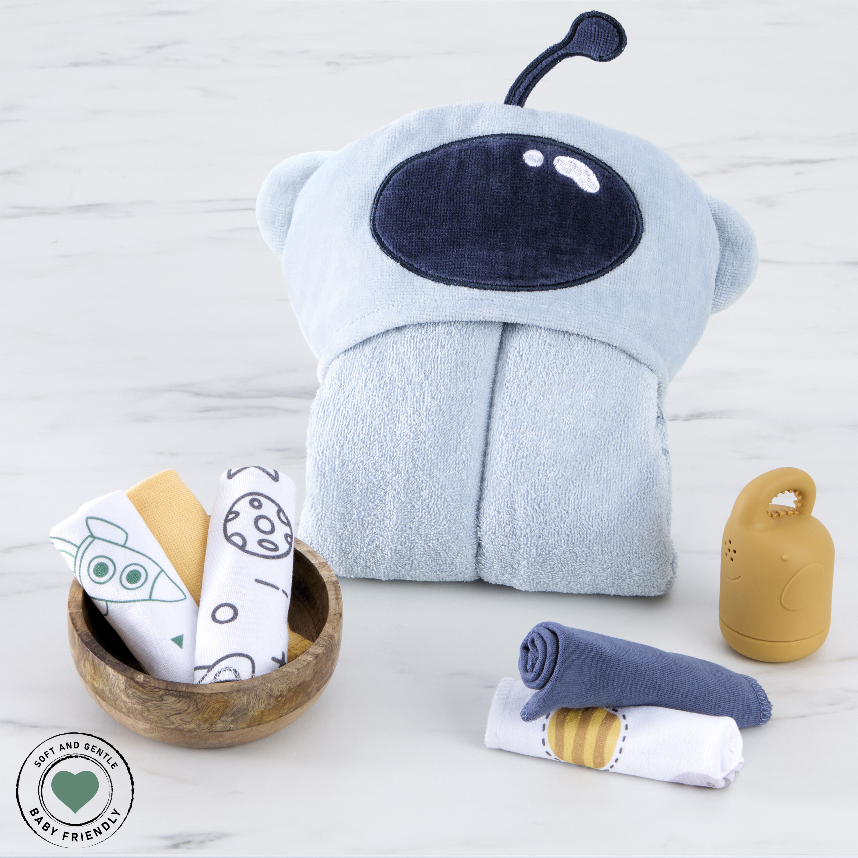 Evolur AstroNap 6 pc Gift Set - Hooded Towel & 5pc Wash Cloths, Space Print
