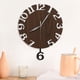 thumbnail image 5 of Reloj de pared oscilante, estético, para colgar en la pared, decorativo para cocina. Marrón, 5 of 9