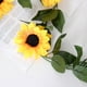 thumbnail image 3 of Inteprter Guirnalda de girasoles artificiales colgante decorativo 10 flores estante de libros para el hogar puerta fotografía decoración de ratán Flores artificiales Inteprter HA084018-00, 3 of 6