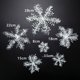 thumbnail image 5 of 30/12 piezas de adornos navideños de copos de nieve con purpurina, copos de nieve blancos falsos, colgantes para árbol de Navidad, decoración para fiestas en el hogar y Año Nuevo, 5 of 5