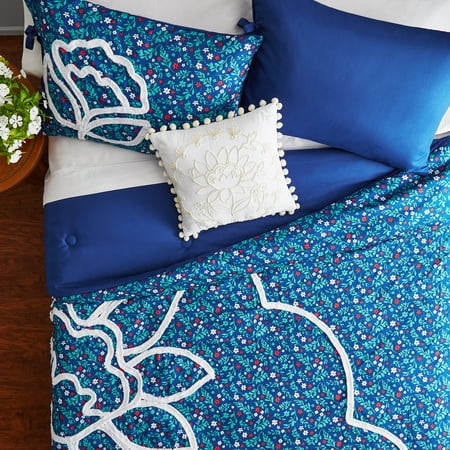 The Pioneer Woman Blue Polyester Tufted Floral 4-Piece Full/Queen Comforter Set