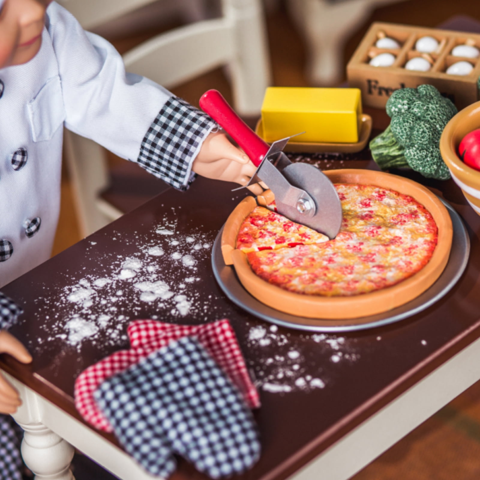 The Queen's Treasures 18 inch Doll Food Accessory Play Set, Pizza Party Night with two Cheese Pizzas, 2 Pizza Boxes, Pan, Pizza Cutter & Oven Mitt. Compatible for use with American Girl Dolls