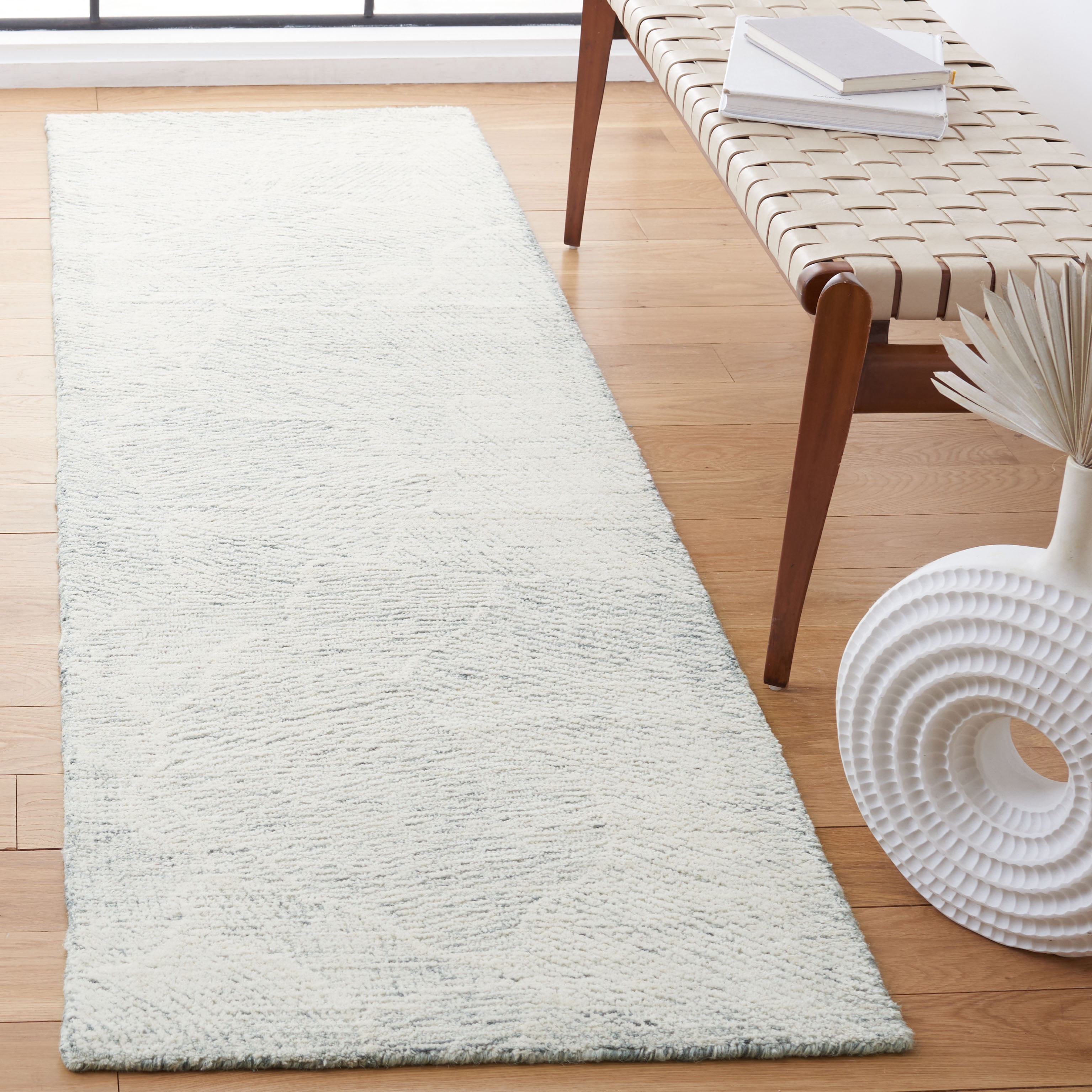 SAFAVIEH Metro Patricia Distressed Runner Rug, Dark Grey/Ivory, 2'3" x 10'