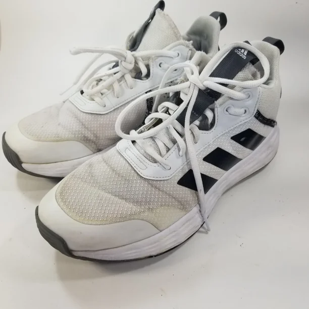 Adi - das Men's OwnTheGame 2.0 Athletic Basketball Shoes White Size 8.5