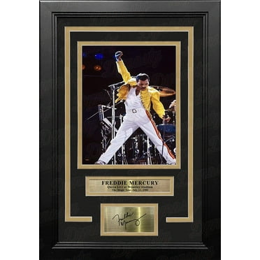 Freddie Mercury Queen at Wembley Stadium Framed 8"x10" Photo with Engraved Signature