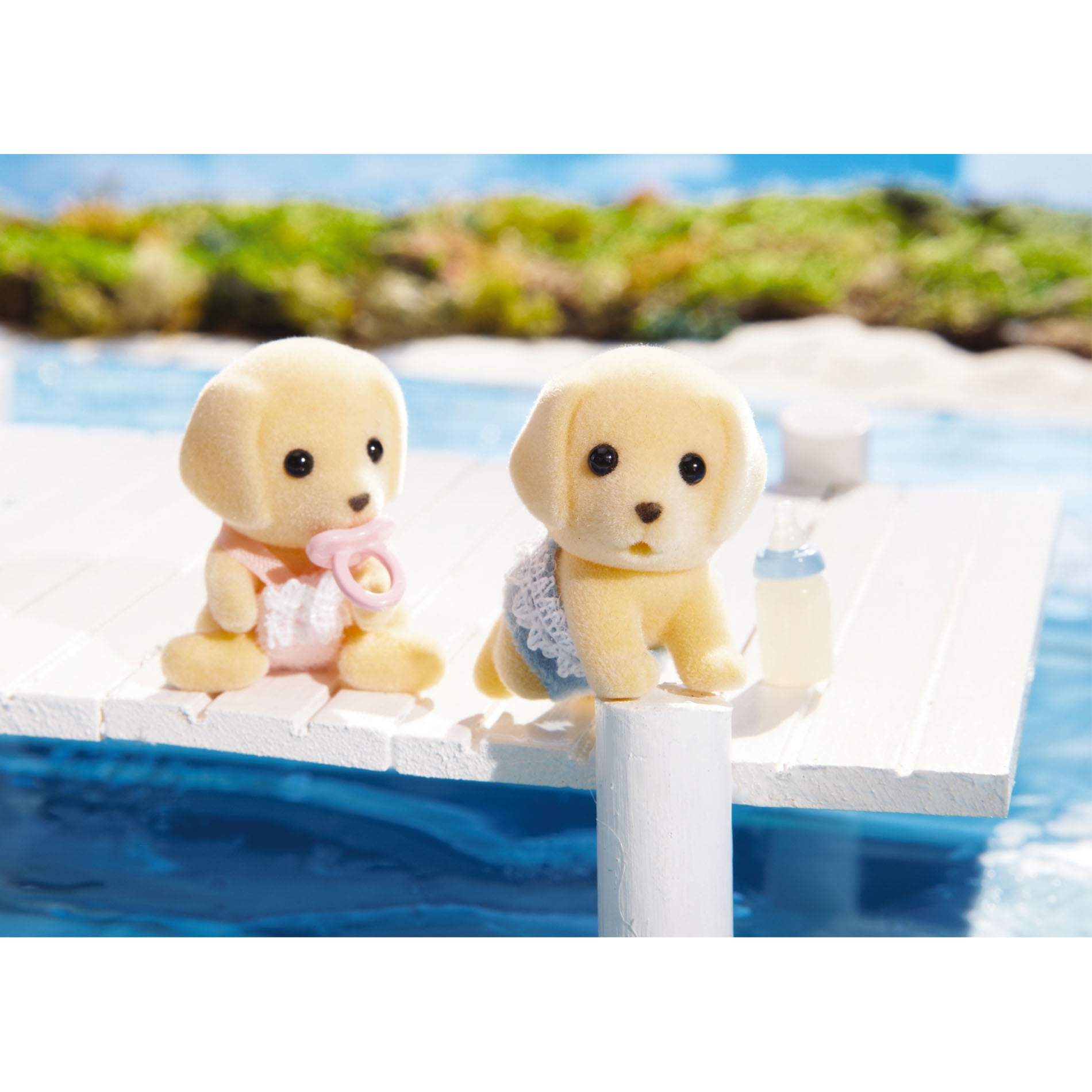 Epoch Calico Critters Yellow Labrador Family 3 Posable Figures for sale online