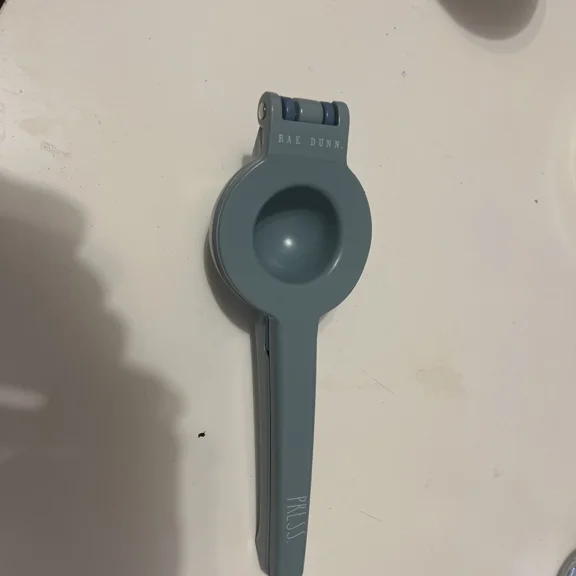 Metal 2-In-1 Lemon Lime Squeezer Hand Juicer Manual Dual Press Max Extraction