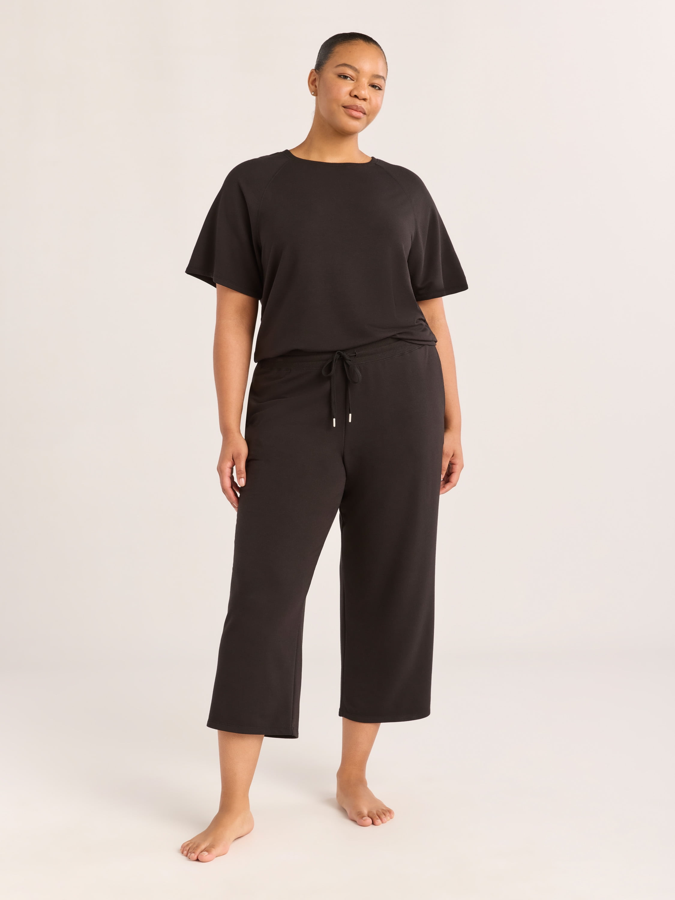 Joyspun Women's French Terry Short Sleeve Top and Capri Pants Set, 2-Piece, Sizes XS-3X