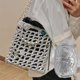 thumbnail image 4 of Hilo con textura metálica para tejer a dos agujas y a ganchillo: tiras de tela brillantes para tejer bolsos, mantas y accesorios., 4 of 6