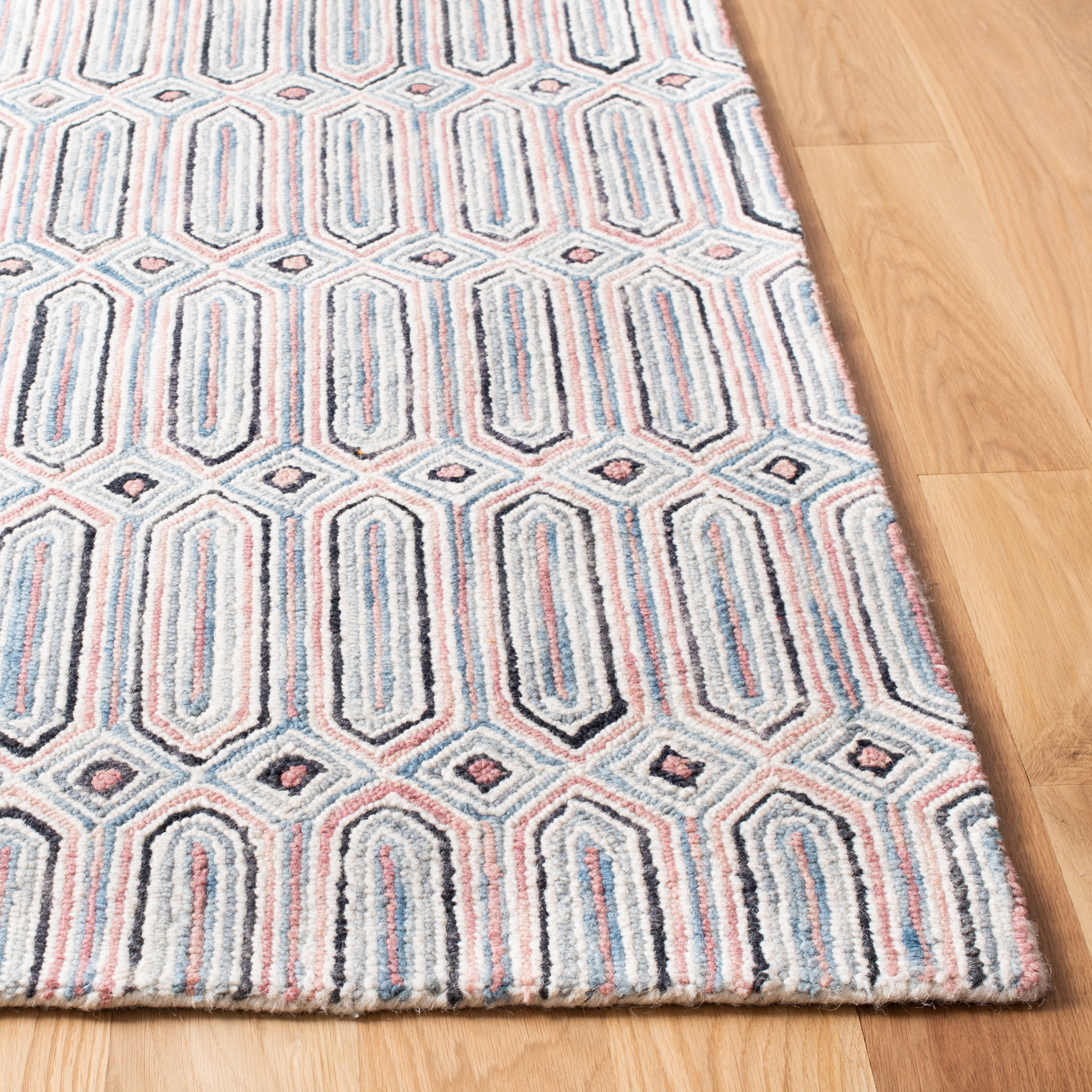 SAFAVIEH Micro-Loop Aisling Geometric Area Rug, Pink/Grey, 5' x 5' Square