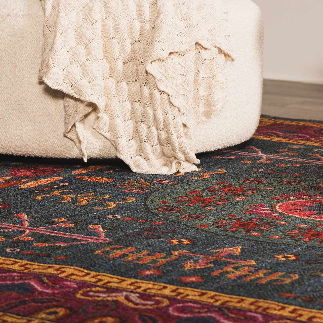 BoutiqueRugs Cleveland Colorful Traditional Area Rug - Teal, Aqua, Navy - 2' x 2'11"