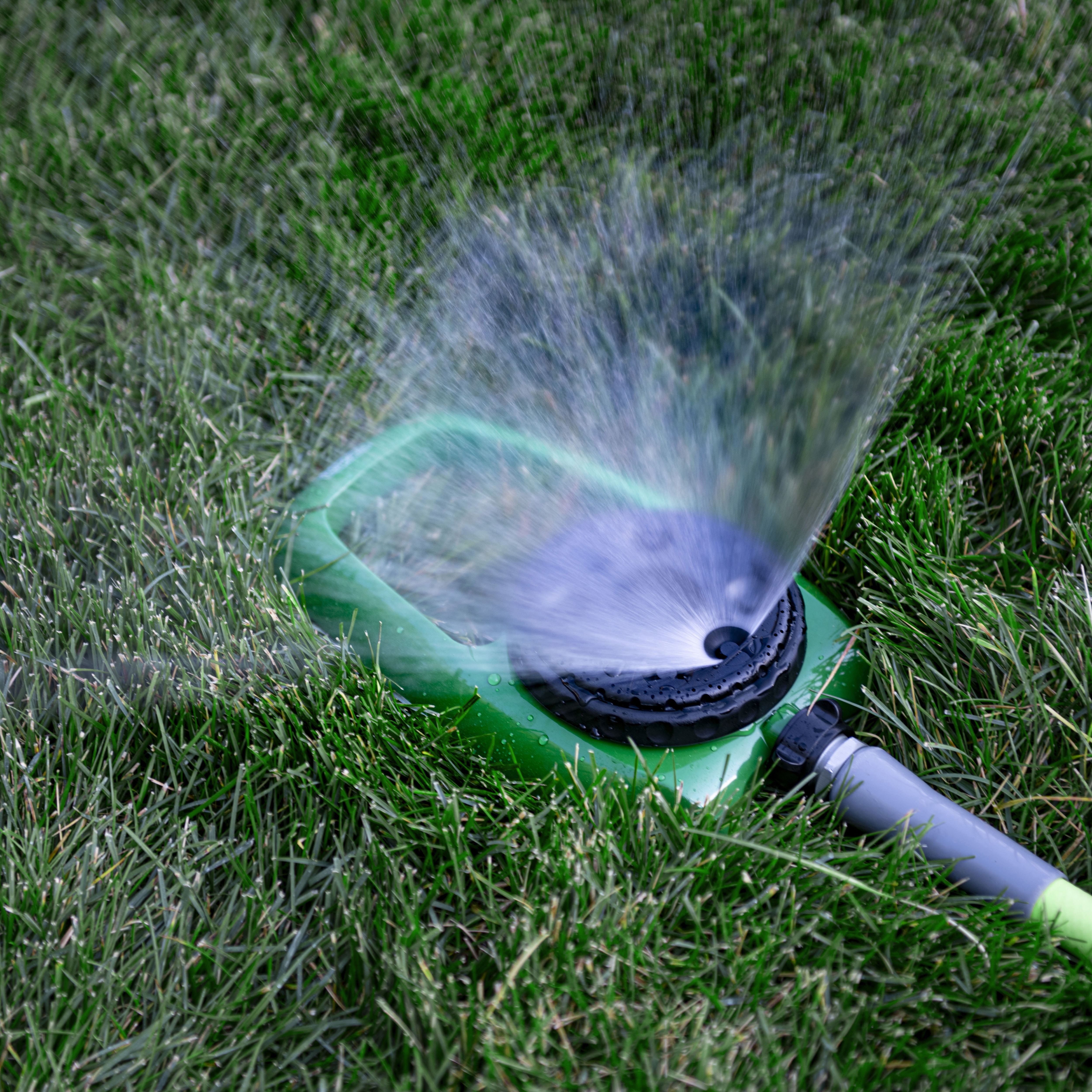Expert Gardener 1200 Sq ft 8-Pattern Stationary Lawn Sprinkler