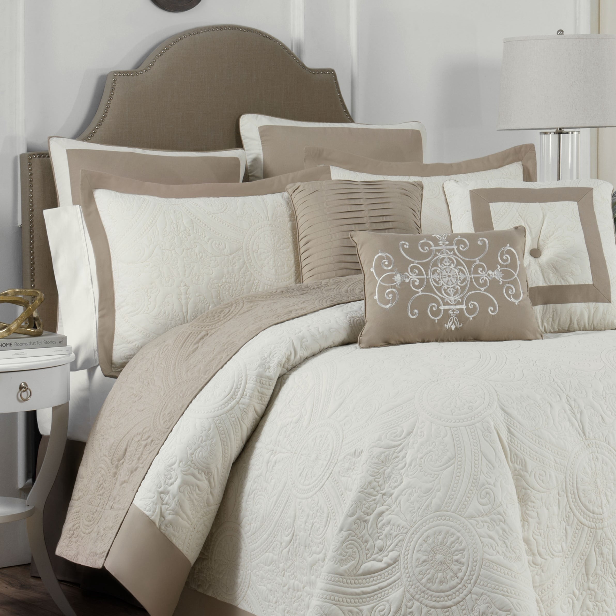 Vue Bensonhurst Standard Pillow Sham 20 in x 26 in, Ivory