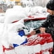thumbnail image 5 of Pala de nieve plegable con hoja de aluminio en forma de D, pala de nieve de emergencia para coche, camión, SUV, compacta, plegable y portátil, herramienta para quitar la nieve para rescate en, 5 of 6