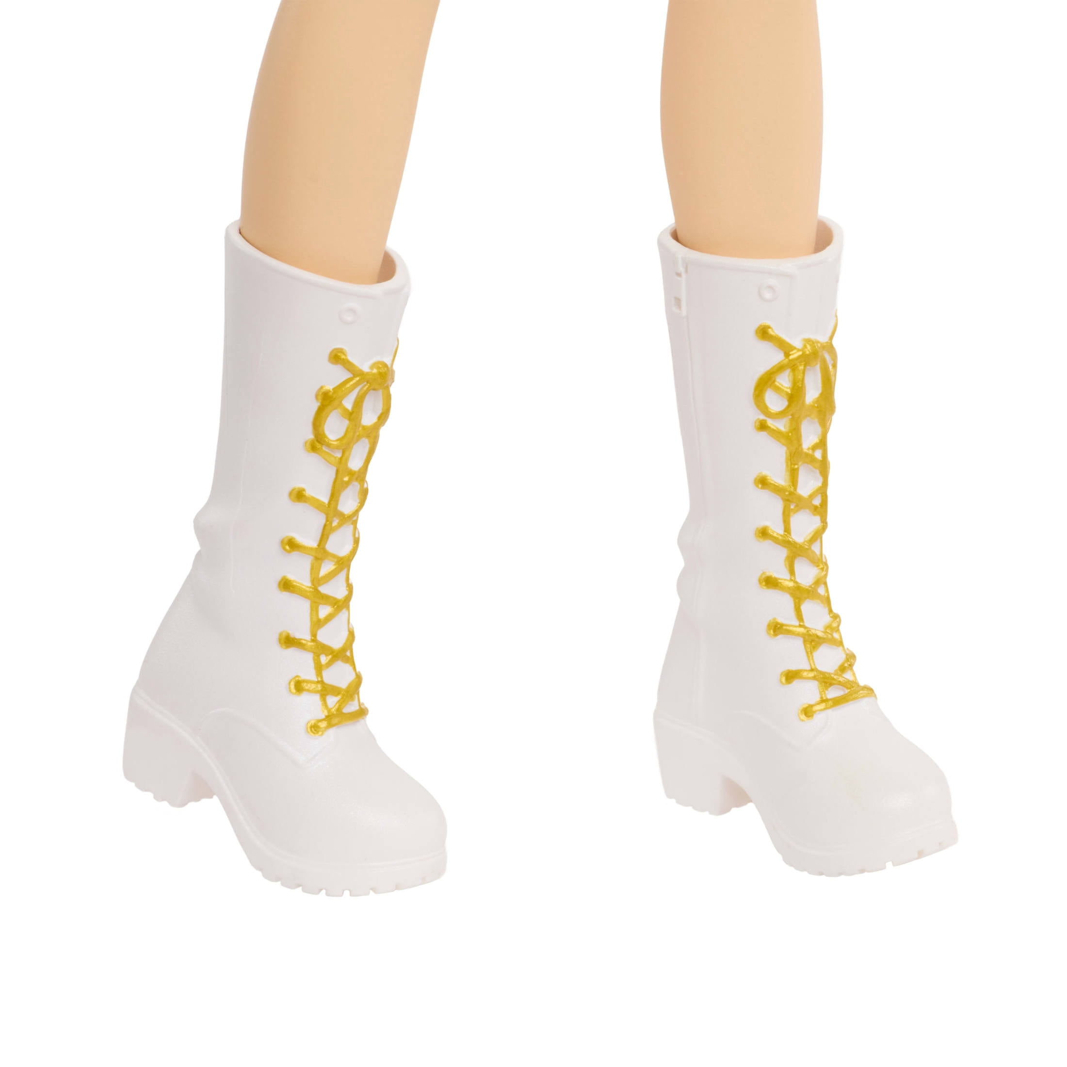 KPop Demon Hunters HUNTR/X Zoey “Golden” Singing Doll in Removable Outfit & 5 Posable Joints