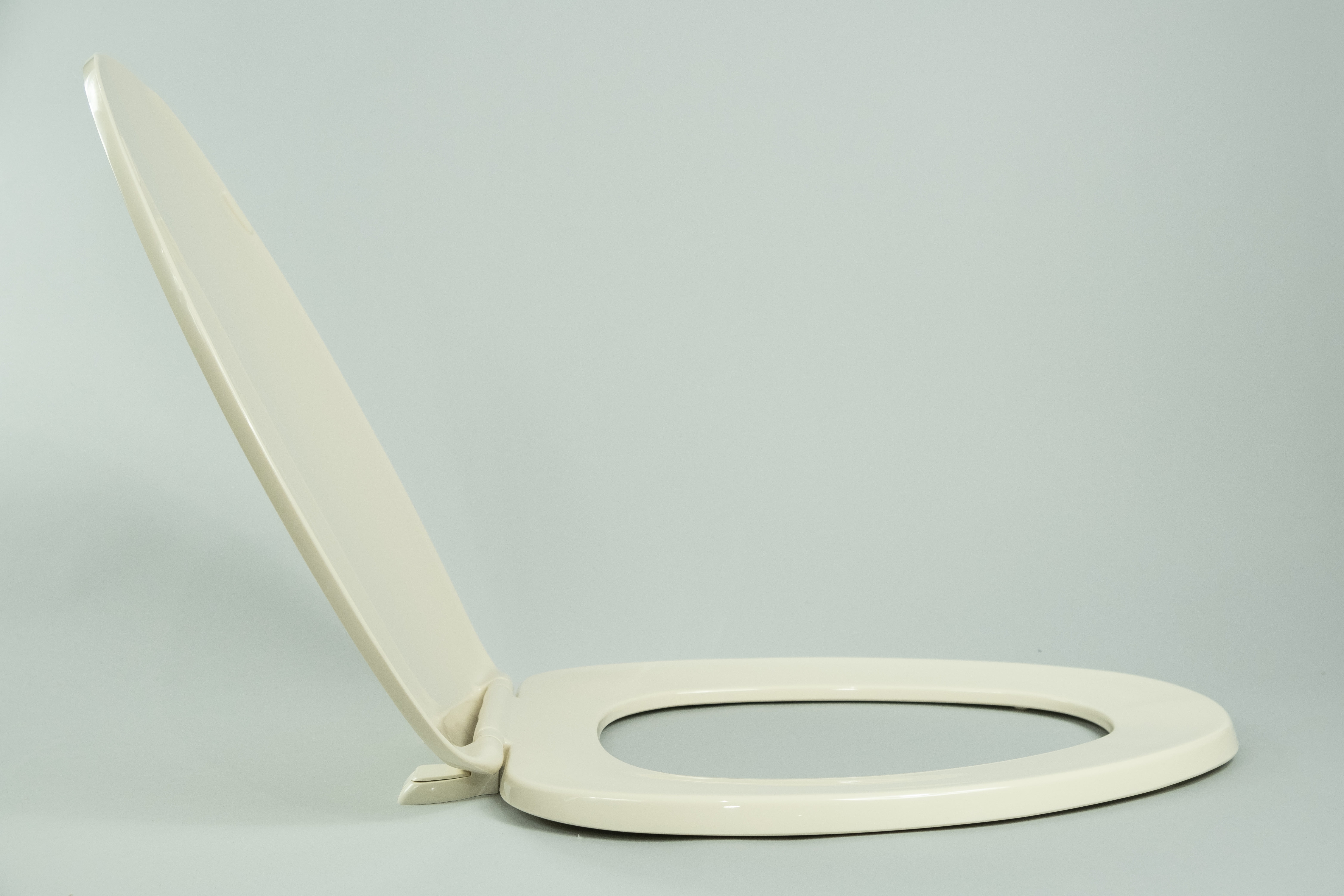 Centoco 600-416 Elongated Plastic Toilet Seat, Residential and Light Weight Commercial, Biscuit
