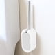 thumbnail image 2 of Cepillo de limpieza de mango largo montado en la pared para inodoro de baño doméstico con juego de BaseBlanco, 2 of 5
