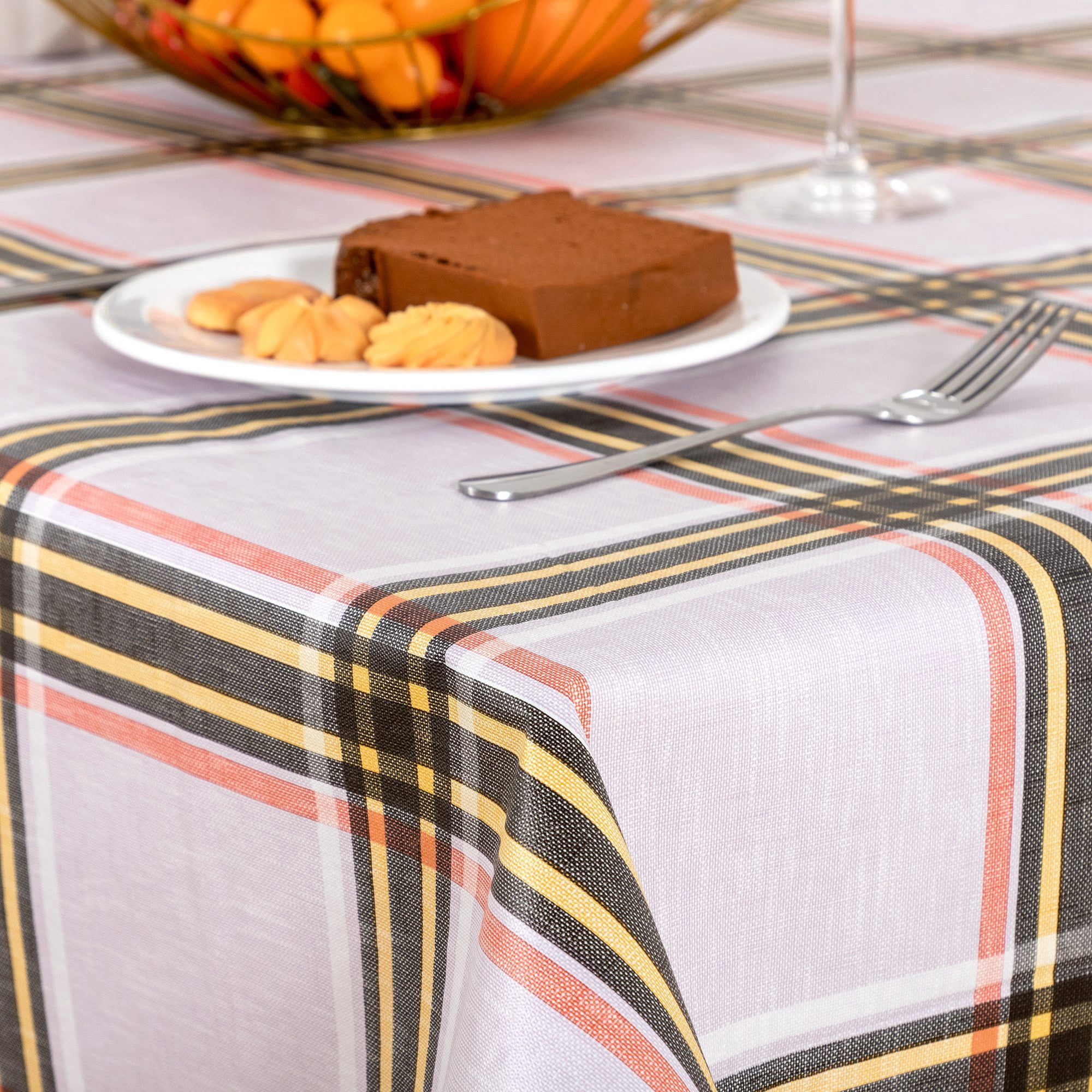 Buffalo Plaid Tablecloth 52x70 inch Plastic Checkered Vinyl Tablecloth with Flannel Backing Party Table Cloth 100% Oilcloth Waterproof Tablecloth