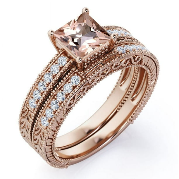 JeenMata Juego de Novia Estilo Eduardiano con Borde Milgrain de 1,5 ct de Morganita y Moissanita Talla Princesa Color Melocotón Rosado Pavé de 4 Puntas en Baño de Oro Rosa de 18 K sobre Plata