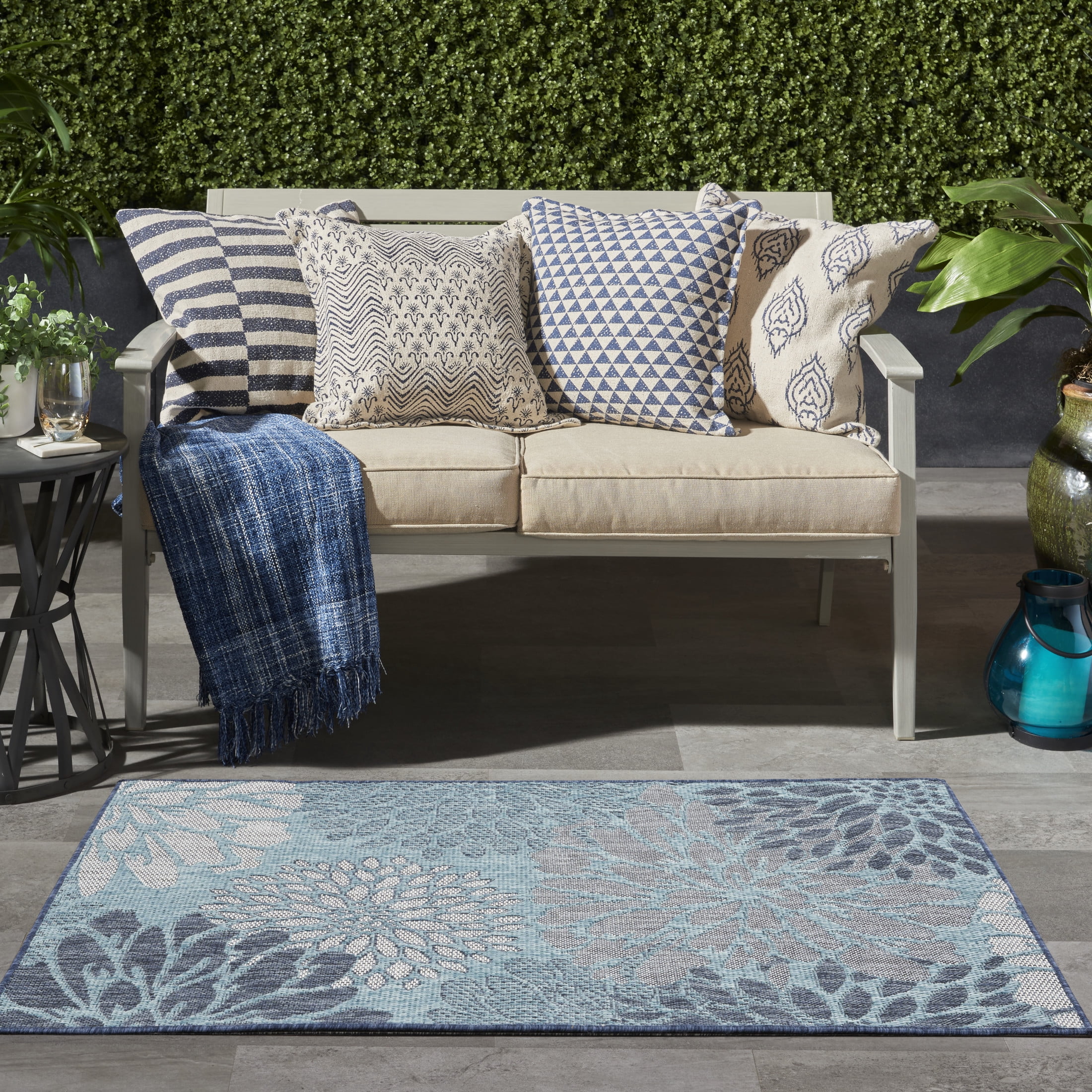 Nourison Garden Oasis 2' x 4' Navy Tropical Rug