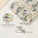 thumbnail image 5 of Funda con diseño de margaritas bordadas de dadanismo para Kindle Paperwhite, 5 of 7