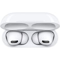 thumbnail image 4 of Apple AirPods Pro (2e Génération Version USB Type C) Écouteurs Sans Fil à Réduction de Bruit / Certifié Remis à Neuf Grade A, 4 of 6