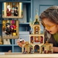 thumbnail image 3 of LEGO Harry Potter Poudlard : le bureau de Dumbledore 76402 Ensemble de construction (654 pièces), 3 of 6