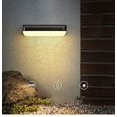 thumbnail image 4 of Aplique de pared LED moderno para exterior, 12 W, IP65, resistente al agua, de aluminio y acrílico, blanco cálido de 3000 K, 26 x 10 x 6 cm, 4 of 5