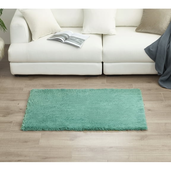Nanshing Rochelle Shaggy Accent Rug, Green, 30" x 46"