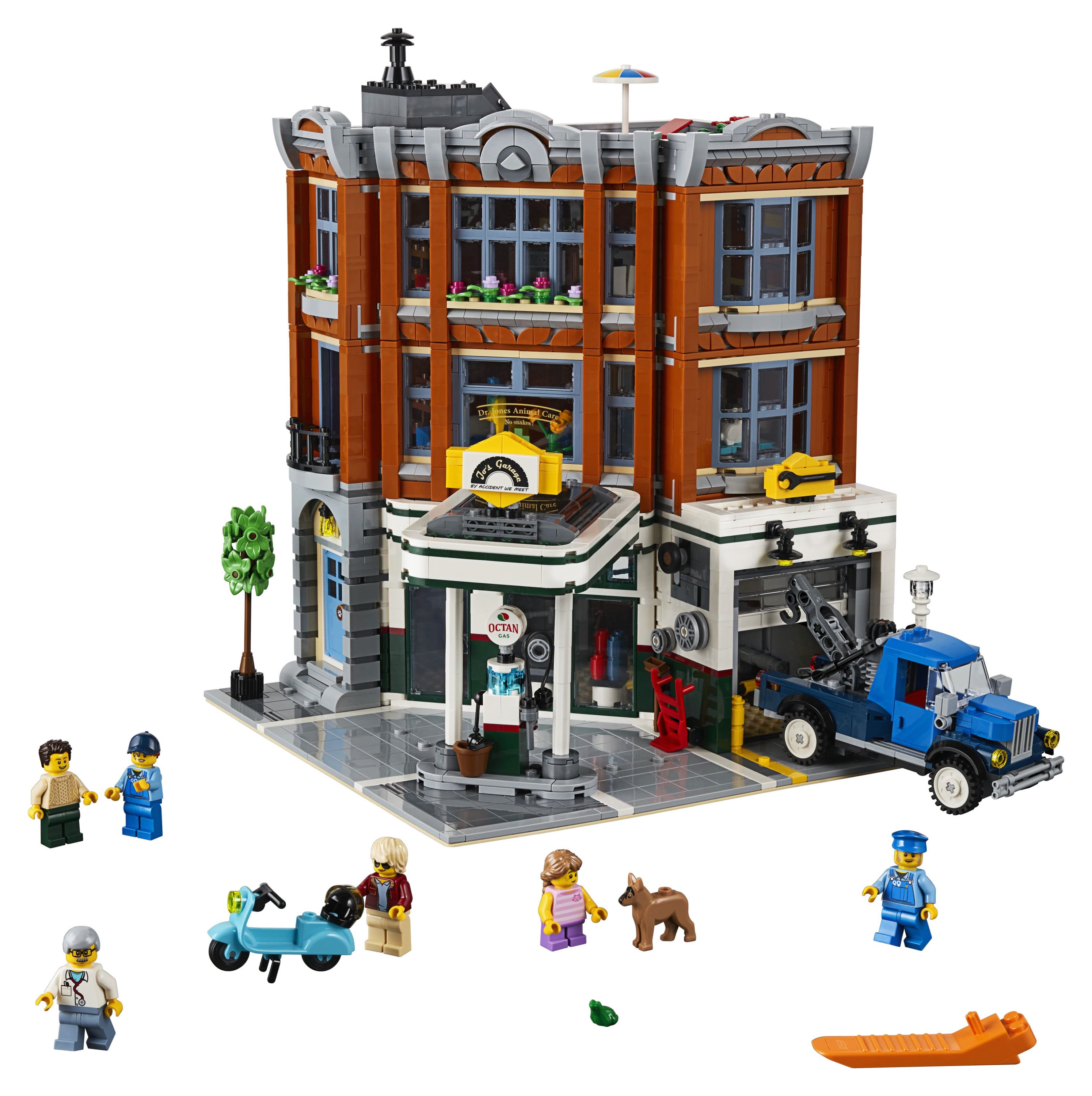 LEGO Creator Expert Corner Garage 10264 Building Set (2,569 Pieces) - image 2 of 4
