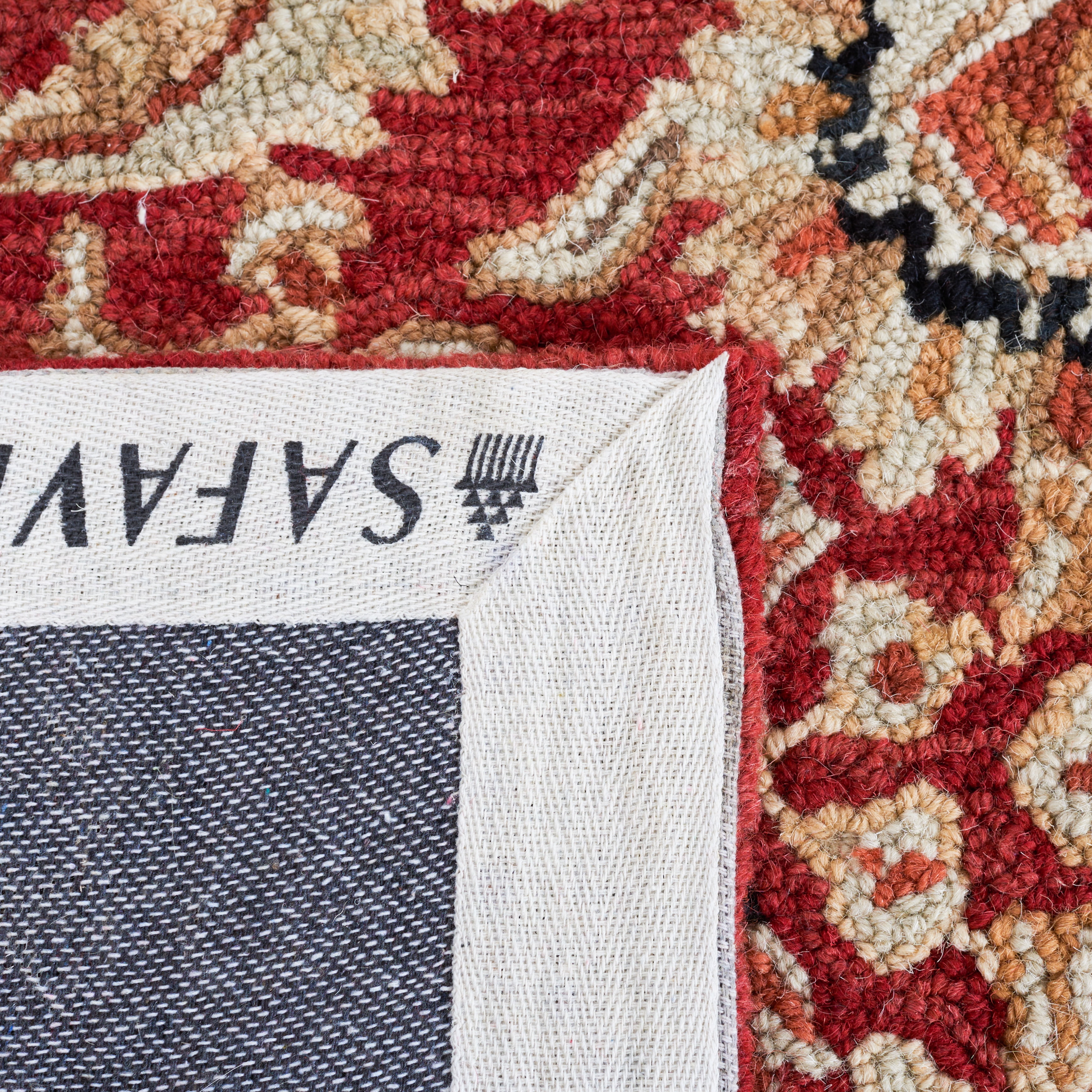 Safavieh Chelsea Anita Oriental Area Rug, Red/Ivory, 5'3" x 8'3"