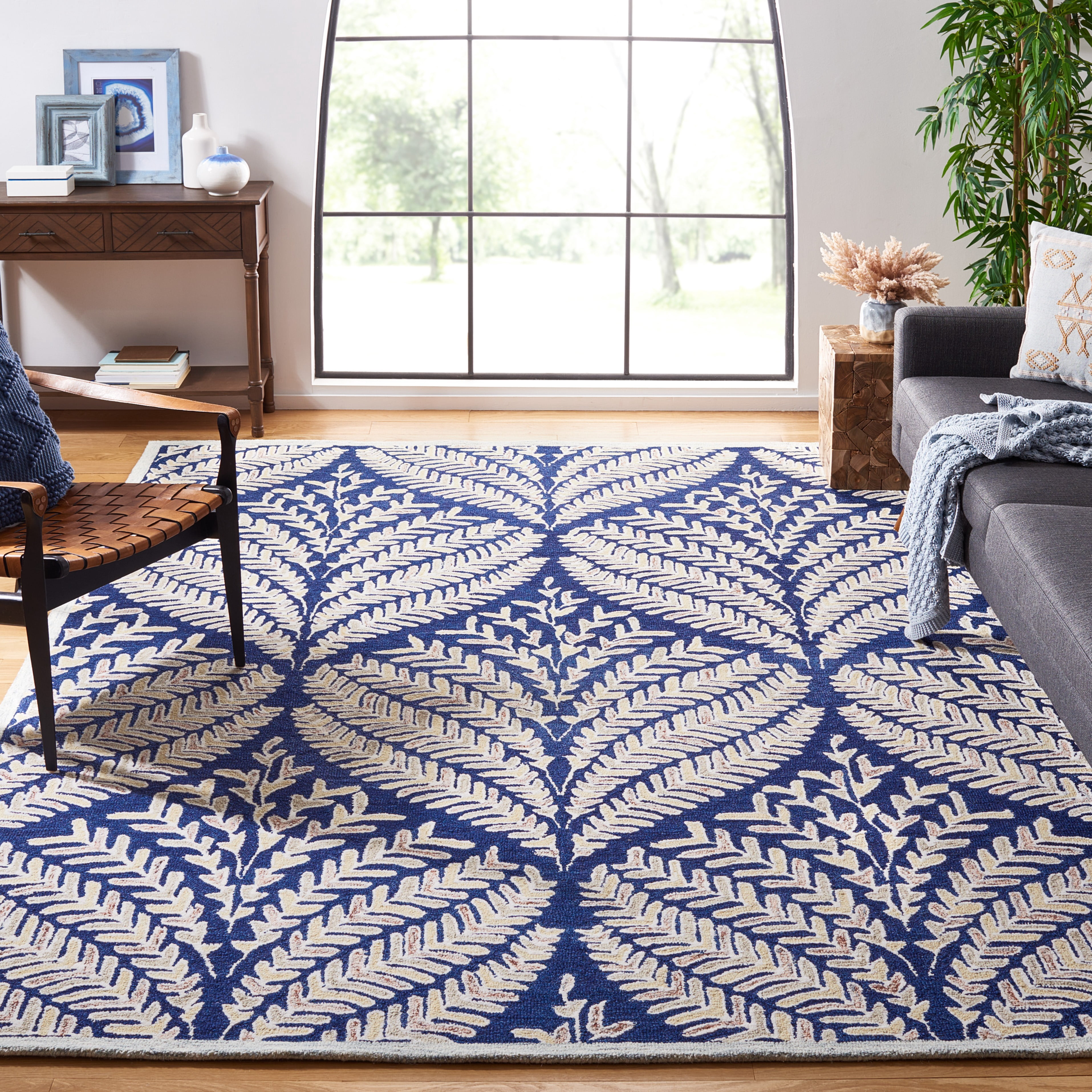 SAFAVIEH Capri Proinsias Leaves Wool Area Rug, Navy/Ivory, 5' x 5' Square