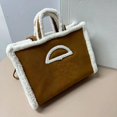 thumbnail image 2 of Bolso de mujer con marca compartida, nuevo, de piel de cordero, almizcle, gran capacidad, pequeño bolso cuadrado, bolso de felpa, bolso de mano cruzado, 2 of 5